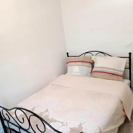 Joli דירה קלישי